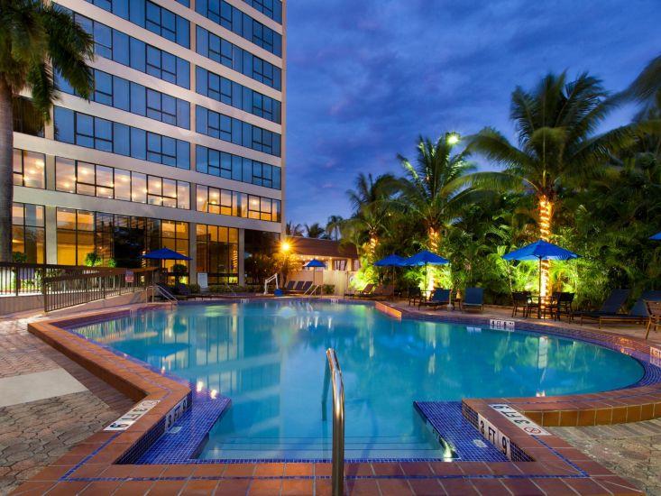 Holiday Inn Miami West - Airport Area By Ihg Hialeah Gardens Ngoại thất bức ảnh