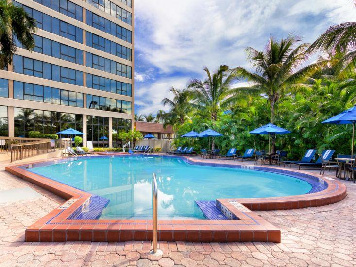 Holiday Inn Miami West - Airport Area By Ihg Hialeah Gardens Ngoại thất bức ảnh